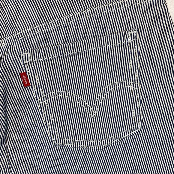 LEVIS Shorts "515 Short" Blue Engineer Stripes Womens Size 6 - Picture 7 of 8